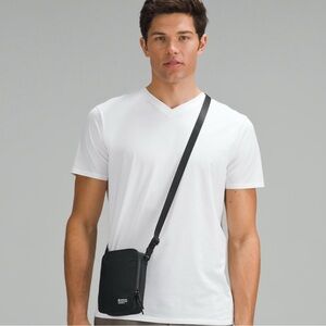 Lululemon Easy Access Crossbody Bag 1.5L Unisex Black